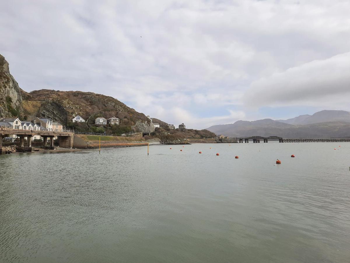 Apartment Emerald Barmouth